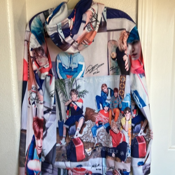 K-Pop Band BTS Hoodie - Picture 3 of 3